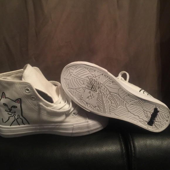 BRAND NEW RIP ‘N’ DIP HIGHTOPS - Picture 3 of 5